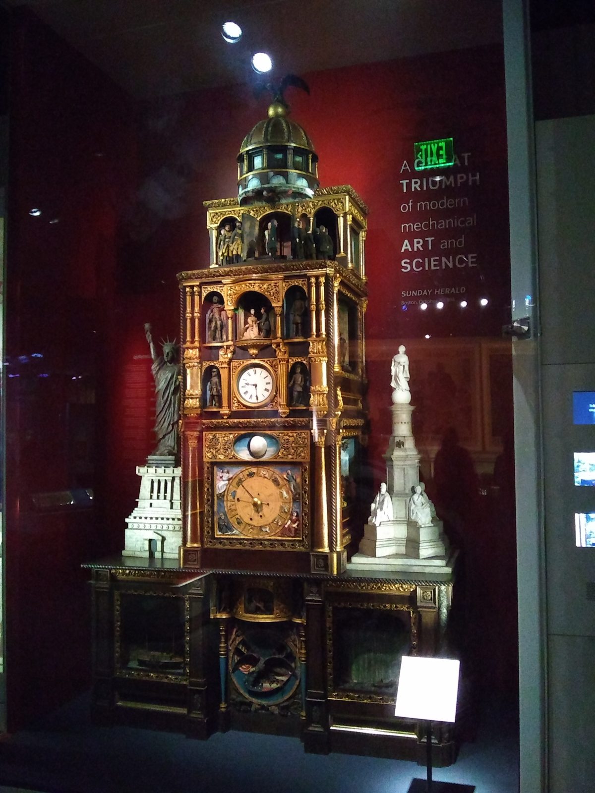 monumental clock