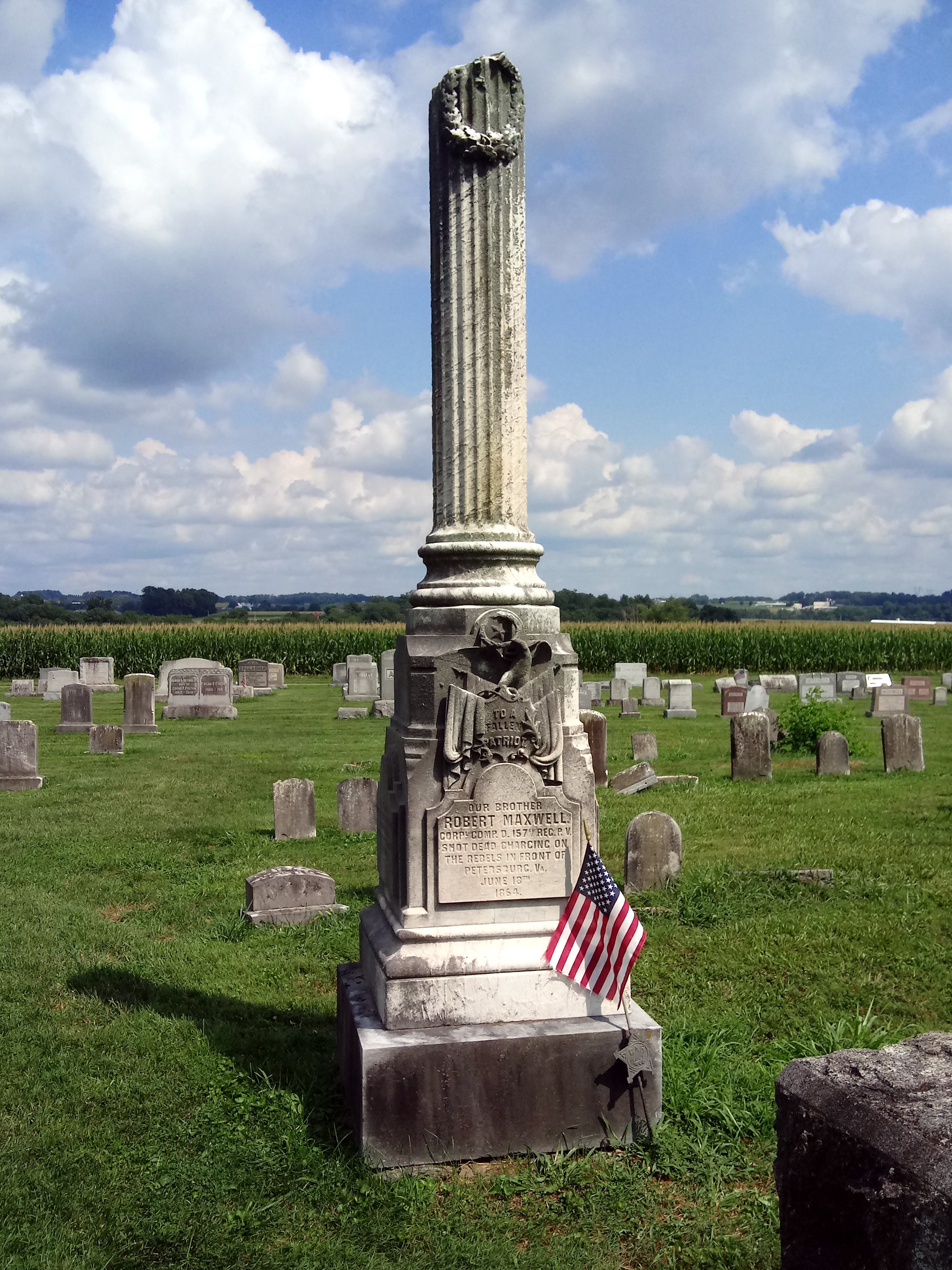 Monument for Robert Maxwell, casualty of the Civil War