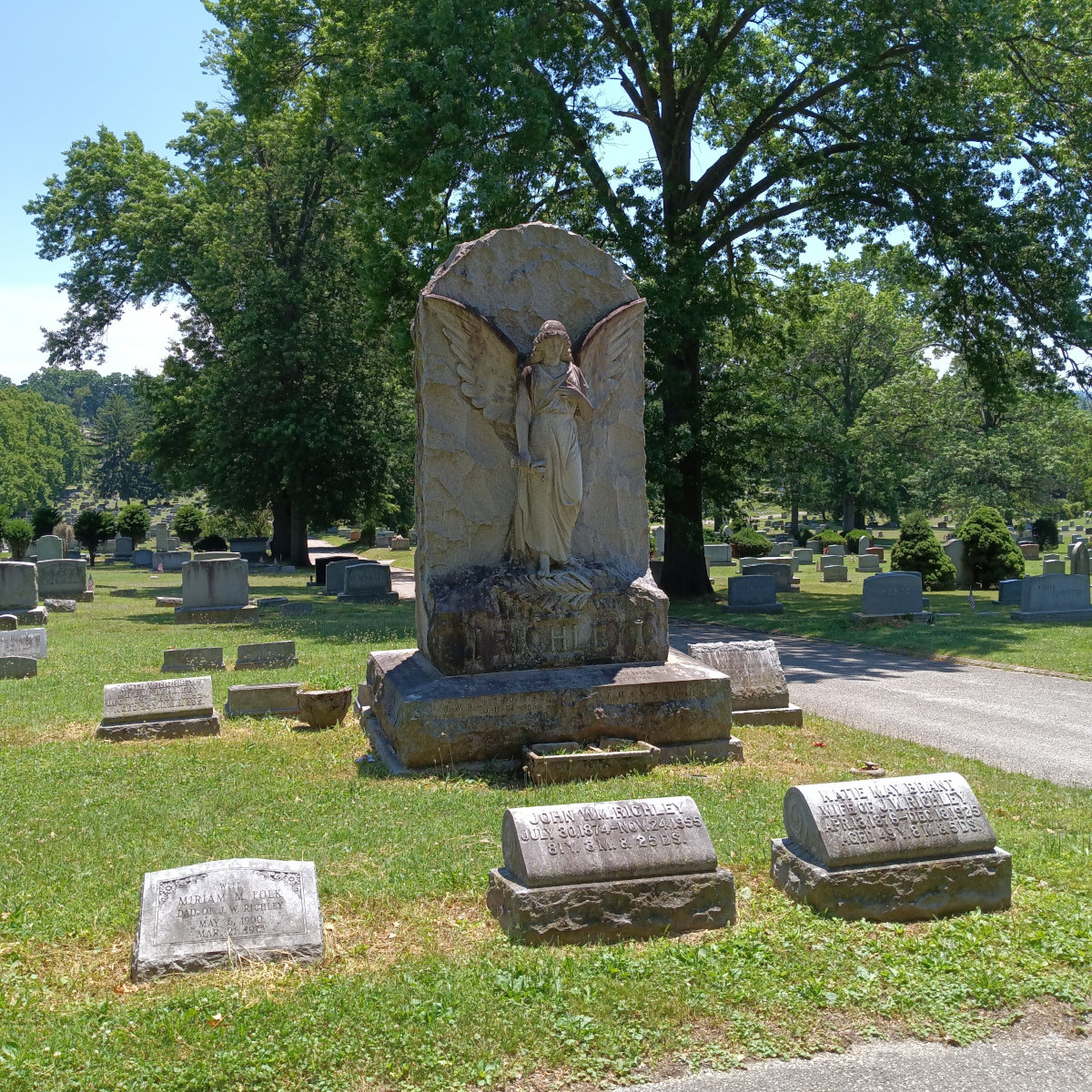 The carved monument to John and Kate Richley at Prospect Hill Cemetery, York, Pennsylvania