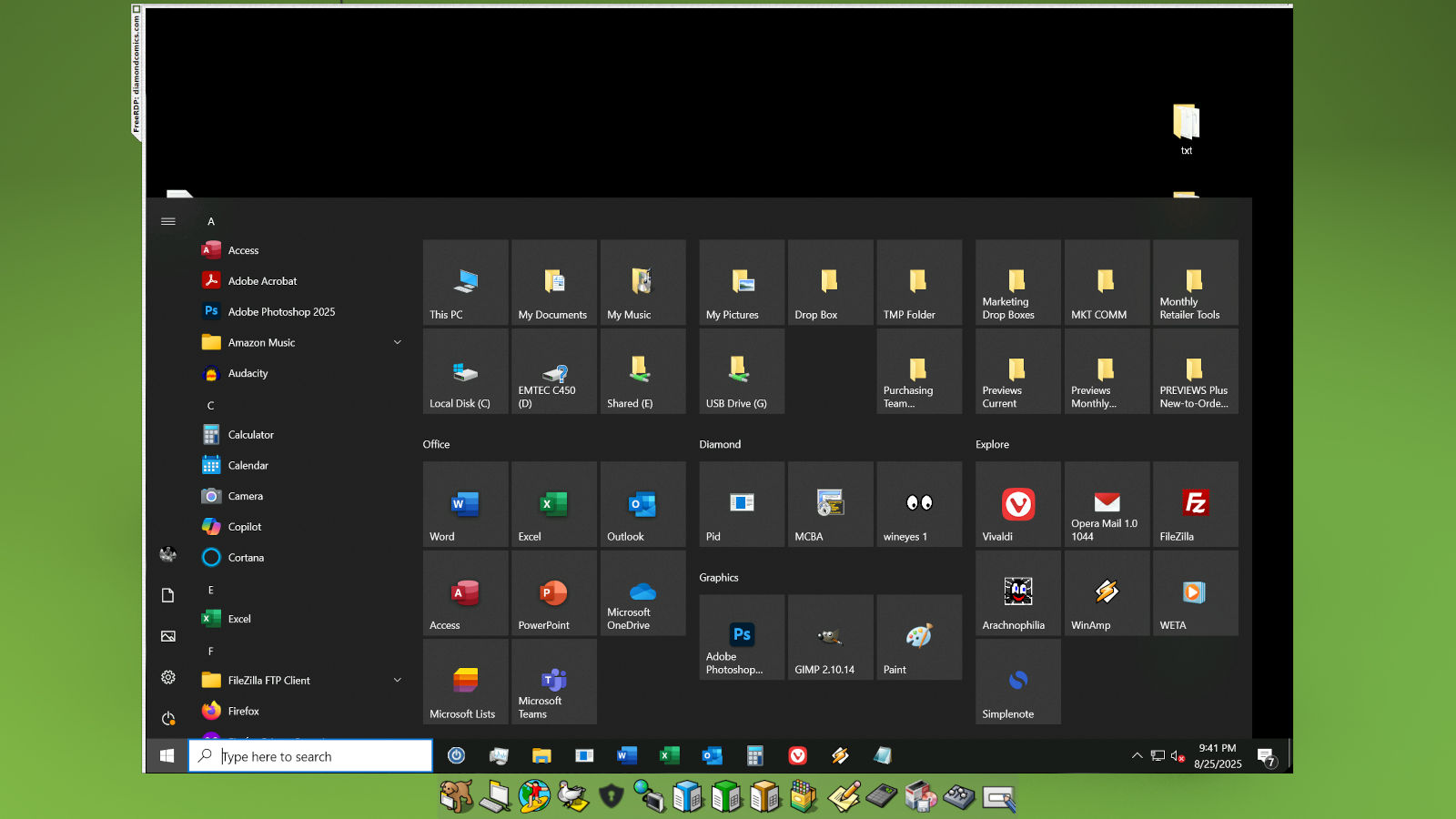 Screenshot of the WMX window manager, with a row of launcher icons at the bottom and a window open to a remote desktop at Diamond