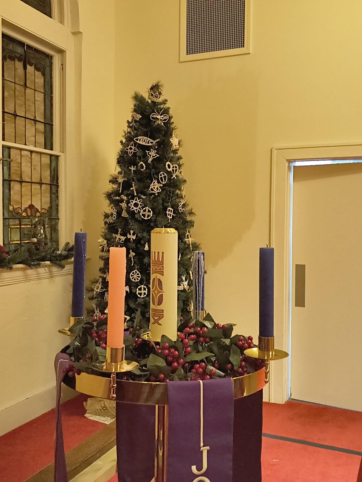 The Advent wreath and candles