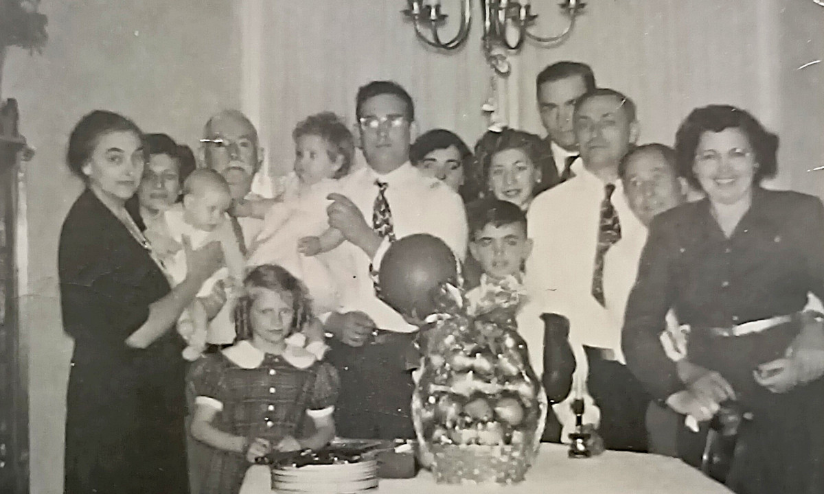 The family of Allyn Gardner, Sr. Christmas 1948.