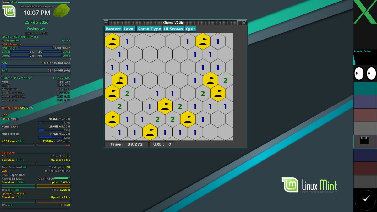 CTWM screenshot with a Conk.y system monitor running at left